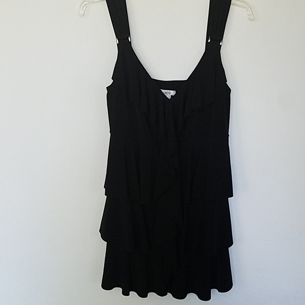 Dressy top by cache size M
